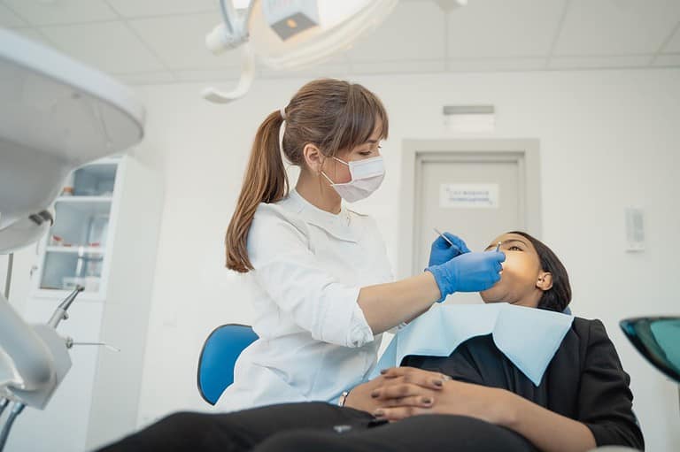 Qué deben tener las mejores aseguranzas dentales en California