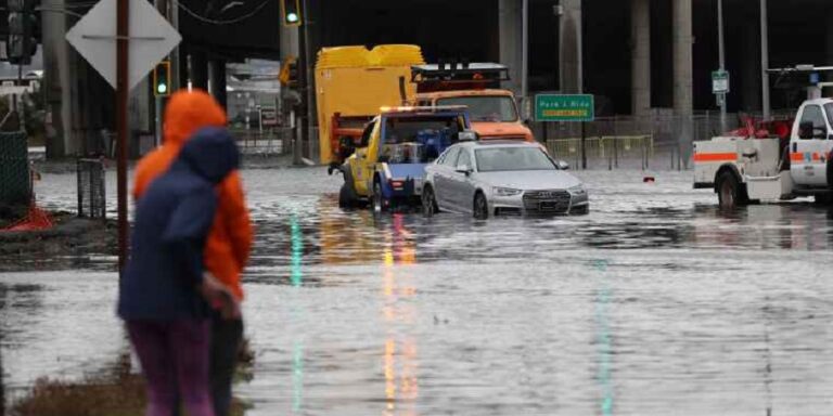 Fuertes lluvias e inundaciones azotan California