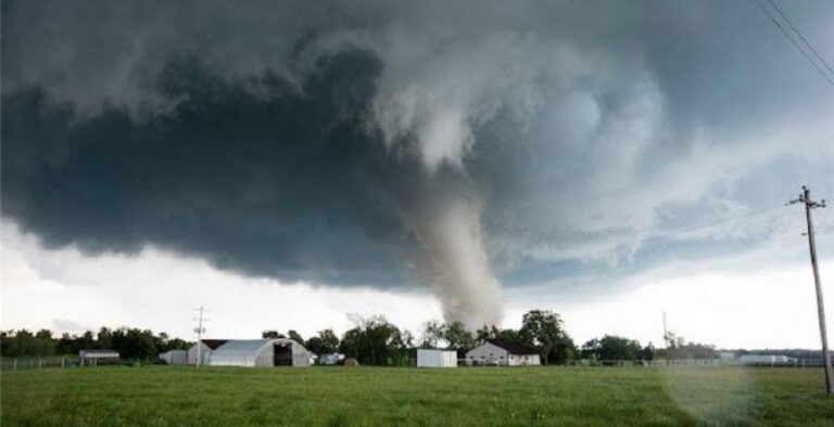 Texas bajo amenaza de tornado, conoce los detalles