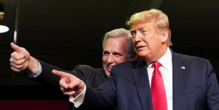 Trump apoya a McCarthy y solicita el respaldo de los republicanos