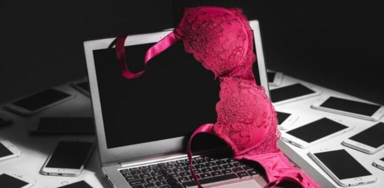Negada la visa a una trabajadora sexual virtual por «prostitución»