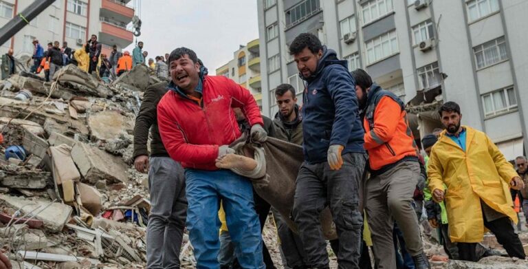 Reportan más de 11.000 muertos tras el terremoto en Turquía y Siria