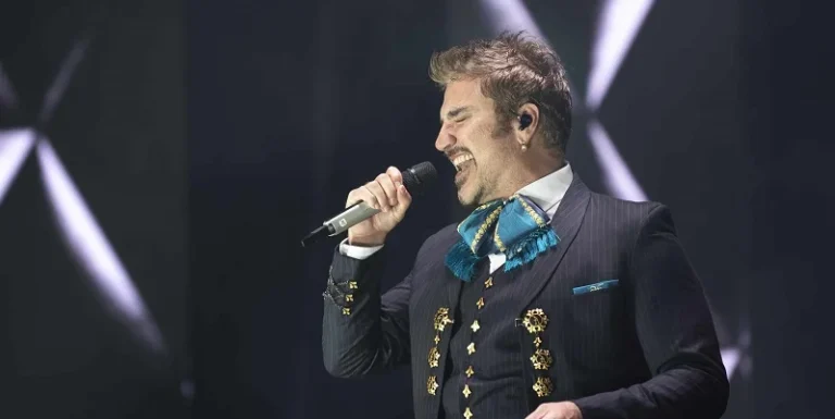Alejandro Fernández demuestra que le queda mucho por cantar