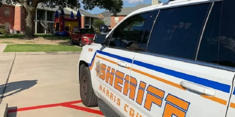 En Texas niña de 3 años dispara a su hermana de 4 años