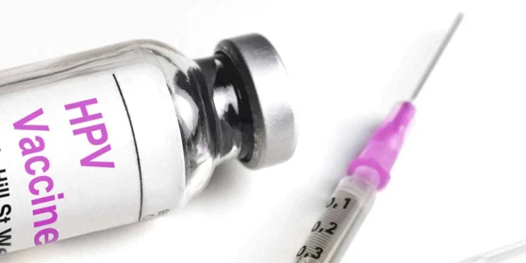 Proyecto de ley en California ofrece vacuna contra VPH gratis