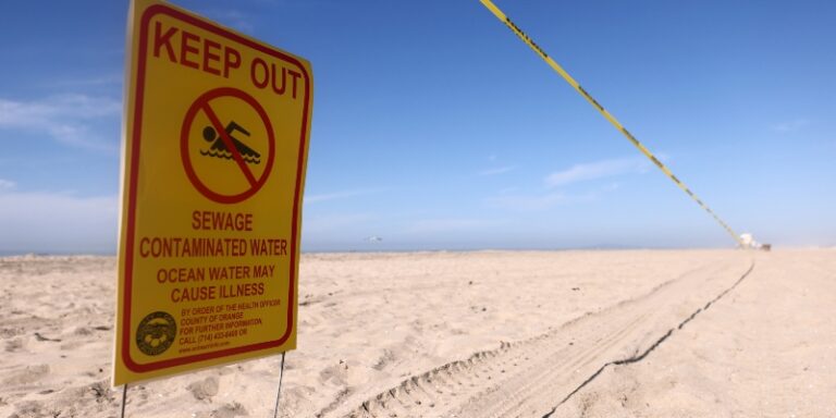 Cierre de playas en Long Beach por derrame de aguas residuales