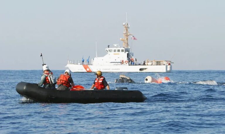 Guardia Costera suspenden búsqueda de estadounidenses en velero