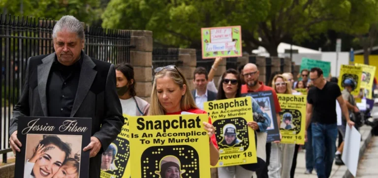 Siguen las protestas contra Snapchat en Los Ángeles