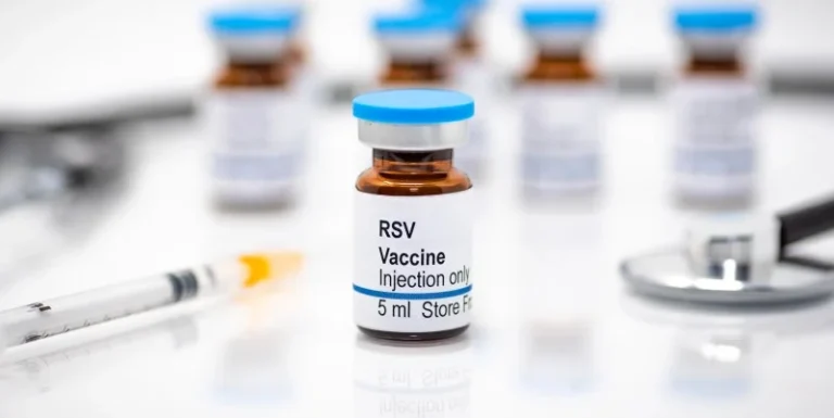 FDA aprueba vacuna contra el RSV