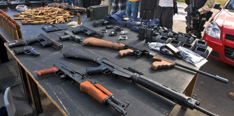 Demanda del gobierno mexicano contra fabricantes de armas estadunidenses seguirá su curso